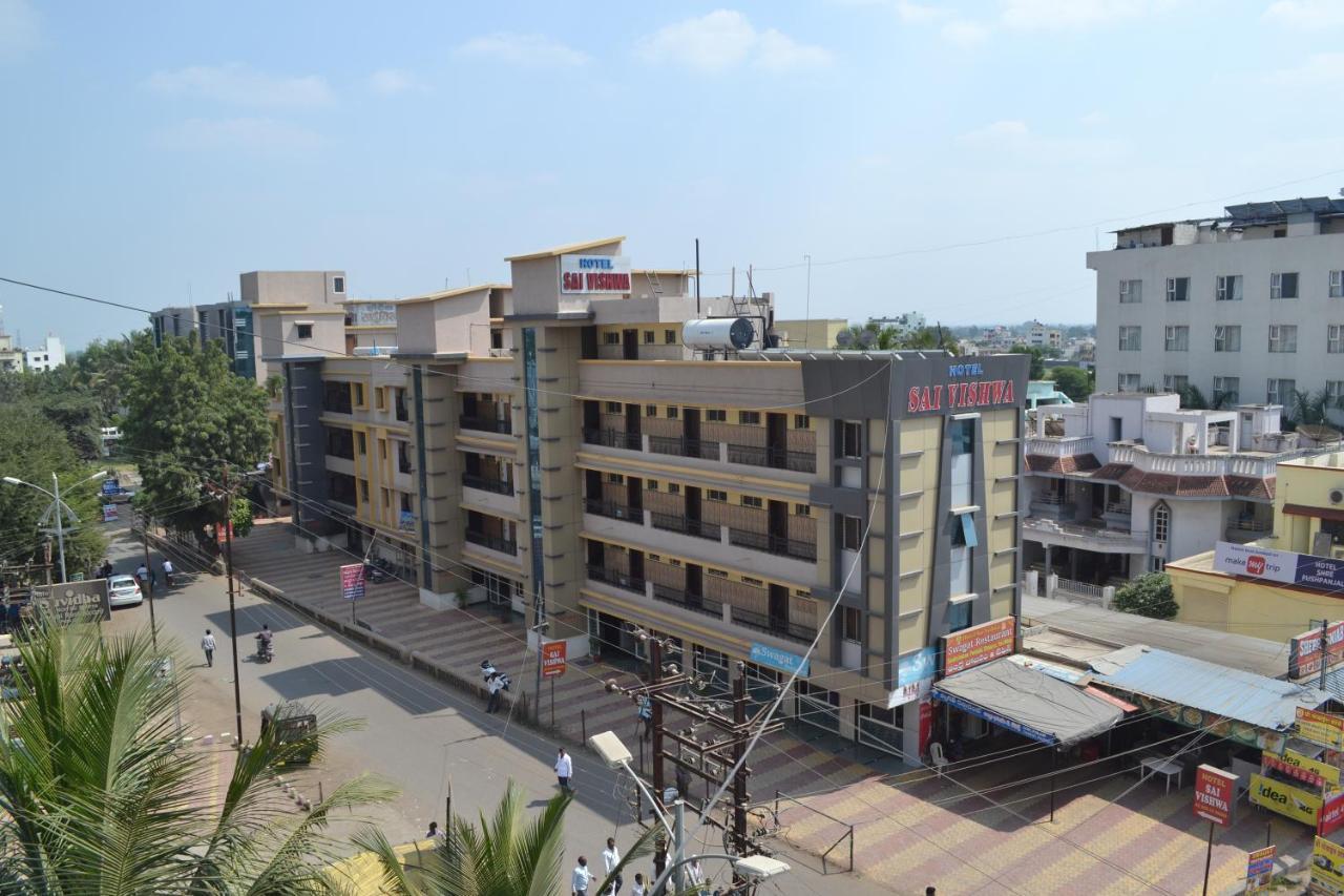 Hotel Sai Vishwa Shirdi Esterno foto